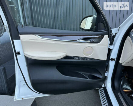 Белый БМВ Х5, объемом двигателя 2.98 л и пробегом 127 тыс. км за 24999 $, фото 19 на Automoto.ua