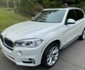 Белый БМВ Х5, объемом двигателя 3 л и пробегом 70 тыс. км за 22600 $, фото 1 на Automoto.ua