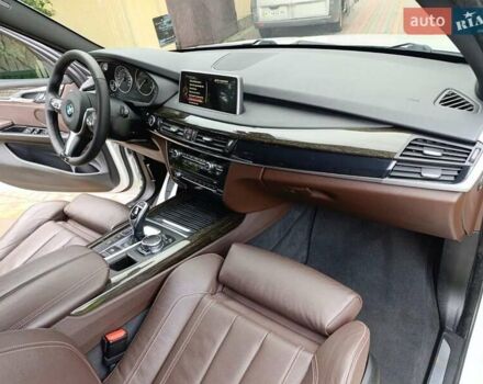 Білий БМВ Х5, об'ємом двигуна 2 л та пробігом 170 тис. км за 28900 $, фото 19 на Automoto.ua