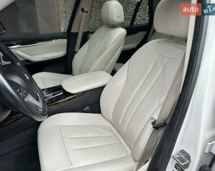Белый БМВ Х5, объемом двигателя 2.98 л и пробегом 245 тыс. км за 17700 $, фото 8 на Automoto.ua