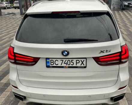 Білий БМВ Х5, об'ємом двигуна 2.99 л та пробігом 238 тис. км за 31000 $, фото 6 на Automoto.ua