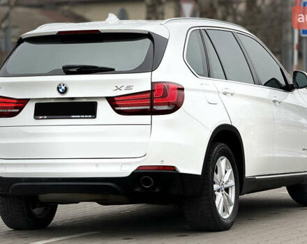 Белый БМВ Х5, объемом двигателя 2 л и пробегом 131 тыс. км за 25000 $, фото 5 на Automoto.ua