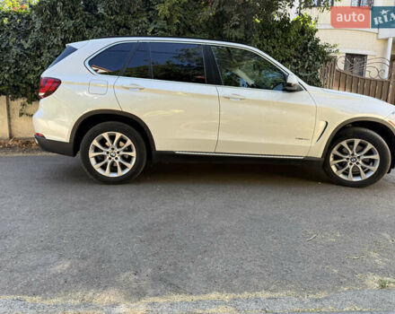 Білий БМВ Х5, об'ємом двигуна 2.99 л та пробігом 189 тис. км за 26000 $, фото 6 на Automoto.ua