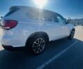Білий БМВ Х5, об'ємом двигуна 2 л та пробігом 185 тис. км за 26000 $, фото 4 на Automoto.ua