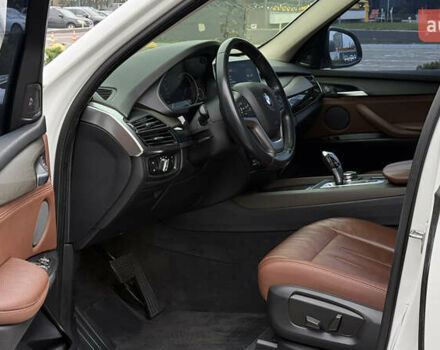 Белый БМВ Х5, объемом двигателя 2 л и пробегом 131 тыс. км за 25000 $, фото 8 на Automoto.ua