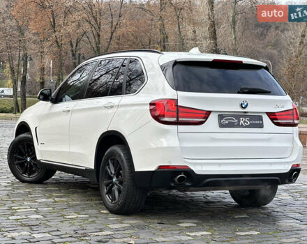 Белый БМВ Х5, объемом двигателя 2.98 л и пробегом 209 тыс. км за 17950 $, фото 1 на Automoto.ua