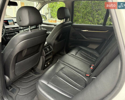 Білий БМВ Х5, об'ємом двигуна 2.98 л та пробігом 232 тис. км за 21500 $, фото 14 на Automoto.ua