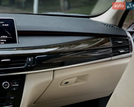 Білий БМВ Х5, об'ємом двигуна 3 л та пробігом 65 тис. км за 23800 $, фото 25 на Automoto.ua