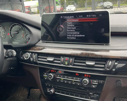 Білий БМВ Х5, об'ємом двигуна 2.99 л та пробігом 238 тис. км за 31000 $, фото 16 на Automoto.ua