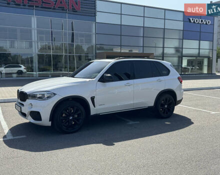 Белый БМВ Х5, объемом двигателя 2.98 л и пробегом 126 тыс. км за 26000 $, фото 2 на Automoto.ua