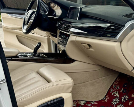 Білий БМВ Х5, об'ємом двигуна 2.98 л та пробігом 226 тис. км за 28999 $, фото 25 на Automoto.ua