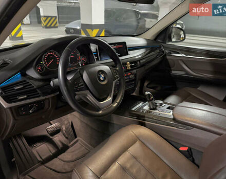 БМВ Х5 2015 в Днепре (Днепропетровске) на Automoto.ua Белый БМВ Х5, объемом двигателя 2 л и пробегом 159 тыс. км за 24800 $, фото 5 на Automoto.ua