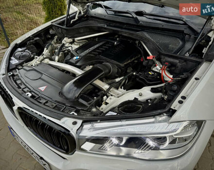 Білий БМВ Х5, об'ємом двигуна 2.98 л та пробігом 226 тис. км за 28999 $, фото 13 на Automoto.ua