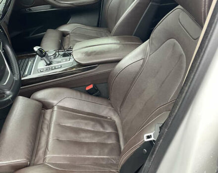 Білий БМВ Х5, об'ємом двигуна 2.99 л та пробігом 238 тис. км за 31000 $, фото 17 на Automoto.ua