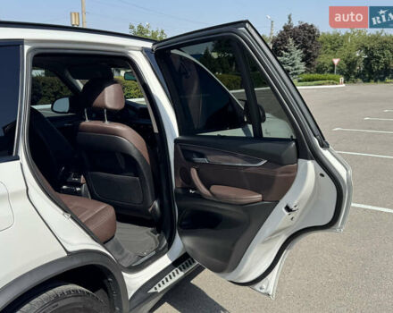 Белый БМВ Х5, объемом двигателя 2.98 л и пробегом 126 тыс. км за 26000 $, фото 45 на Automoto.ua
