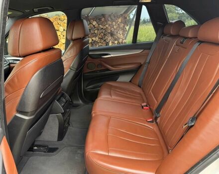 Белый БМВ Х5, объемом двигателя 3 л и пробегом 130 тыс. км за 12400 $, фото 12 на Automoto.ua
