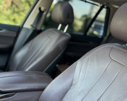 БМВ Х5 2015 в Днепре (Днепропетровске) на Automoto.ua Белый БМВ Х5, объемом двигателя 3 л и пробегом 225 тыс. км за 22000 $, фото 27 на Automoto.ua