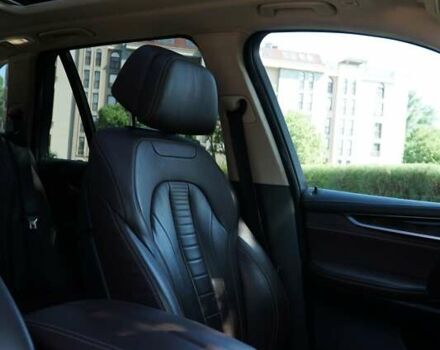 Белый БМВ Х5, объемом двигателя 3 л и пробегом 119 тыс. км за 38300 $, фото 15 на Automoto.ua