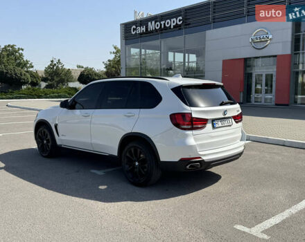 Белый БМВ Х5, объемом двигателя 2.98 л и пробегом 126 тыс. км за 26000 $, фото 4 на Automoto.ua