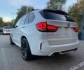 Белый БМВ Х5, объемом двигателя 4.4 л и пробегом 74 тыс. км за 8000 $, фото 4 на Automoto.ua