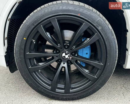 Белый БМВ Х5, объемом двигателя 2 л и пробегом 139 тыс. км за 29300 $, фото 15 на Automoto.ua