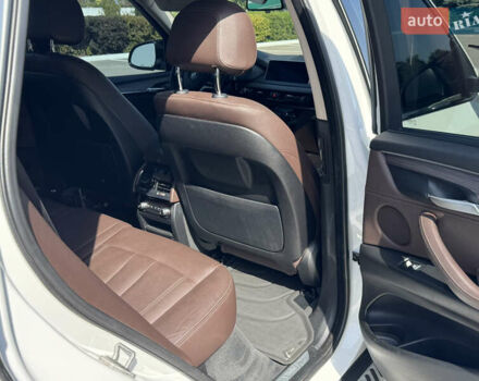 Белый БМВ Х5, объемом двигателя 2.98 л и пробегом 126 тыс. км за 26000 $, фото 46 на Automoto.ua