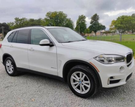 Белый БМВ Х5, объемом двигателя 3 л и пробегом 73 тыс. км за 2260 $, фото 2 на Automoto.ua