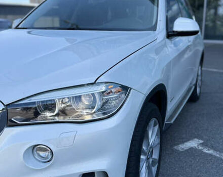 БМВ Х5 2015 в Днепре (Днепропетровске) на Automoto.ua Белый БМВ Х5, объемом двигателя 3 л и пробегом 225 тыс. км за 22000 $, фото 5 на Automoto.ua