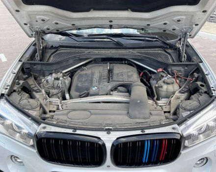 Білий БМВ Х5, об'ємом двигуна 2.98 л та пробігом 160 тис. км за 25000 $, фото 3 на Automoto.ua