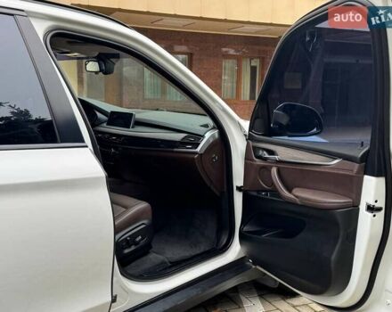 Белый БМВ Х5, объемом двигателя 2 л и пробегом 248 тыс. км за 22500 $, фото 35 на Automoto.ua