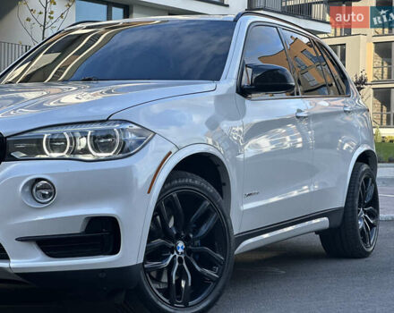 Білий БМВ Х5, об'ємом двигуна 2.99 л та пробігом 223 тис. км за 27800 $, фото 3 на Automoto.ua