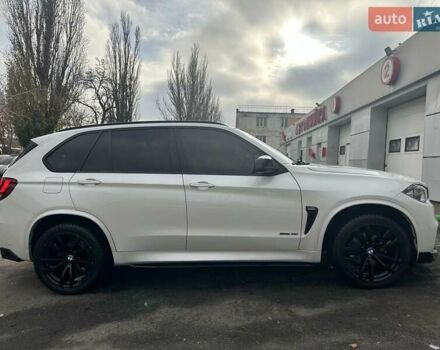 Білий БМВ Х5, об'ємом двигуна 3 л та пробігом 114 тис. км за 25000 $, фото 6 на Automoto.ua