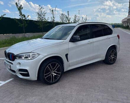 Білий БМВ Х5, об'ємом двигуна 2.98 л та пробігом 160 тис. км за 25000 $, фото 20 на Automoto.ua