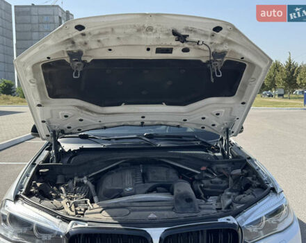 Белый БМВ Х5, объемом двигателя 2.98 л и пробегом 126 тыс. км за 26000 $, фото 55 на Automoto.ua