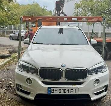 Белый БМВ Х5, объемом двигателя 2.98 л и пробегом 220 тыс. км за 12600 $, фото 8 на Automoto.ua