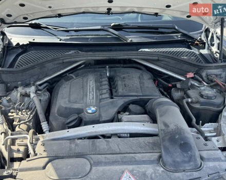 Белый БМВ Х5, объемом двигателя 2.98 л и пробегом 126 тыс. км за 26000 $, фото 56 на Automoto.ua