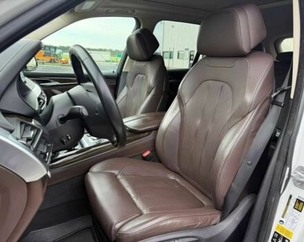 Белый БМВ Х5, объемом двигателя 3 л и пробегом 73 тыс. км за 6800 $, фото 9 на Automoto.ua