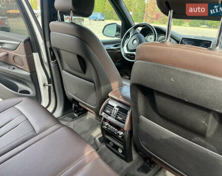 Белый БМВ Х5, объемом двигателя 2.98 л и пробегом 105 тыс. км за 25000 $, фото 14 на Automoto.ua