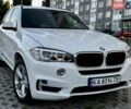 Белый БМВ Х5, объемом двигателя 2 л и пробегом 140 тыс. км за 26500 $, фото 1 на Automoto.ua