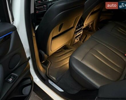 Белый БМВ Х5, объемом двигателя 2 л и пробегом 166 тыс. км за 28300 $, фото 15 на Automoto.ua