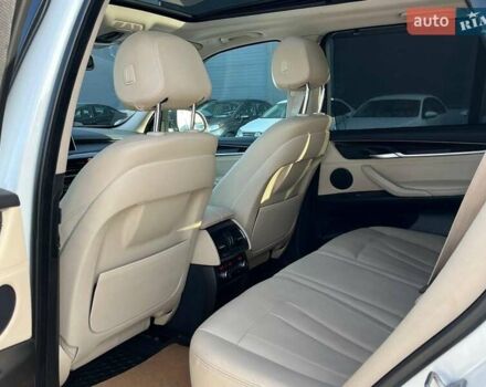 Белый БМВ Х5, объемом двигателя 3 л и пробегом 163 тыс. км за 22690 $, фото 35 на Automoto.ua