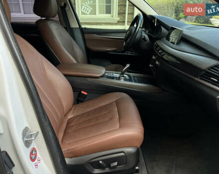 Белый БМВ Х5, объемом двигателя 2 л и пробегом 133 тыс. км за 37000 $, фото 34 на Automoto.ua