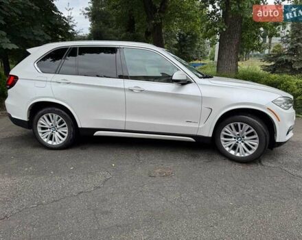 Белый БМВ Х5, объемом двигателя 3 л и пробегом 184 тыс. км за 30790 $, фото 3 на Automoto.ua