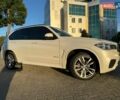 Білий БМВ Х5, об'ємом двигуна 2.99 л та пробігом 280 тис. км за 32000 $, фото 1 на Automoto.ua
