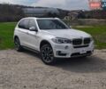 Белый БМВ Х5, объемом двигателя 3 л и пробегом 142 тыс. км за 23900 $, фото 1 на Automoto.ua