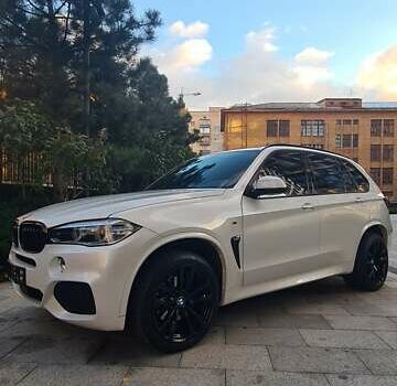Белый БМВ Х5, объемом двигателя 2.98 л и пробегом 96 тыс. км за 31500 $, фото 22 на Automoto.ua