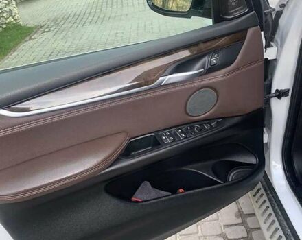 Белый БМВ Х5, объемом двигателя 3 л и пробегом 138 тыс. км за 39800 $, фото 21 на Automoto.ua