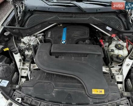 Белый БМВ Х5, объемом двигателя 2 л и пробегом 166 тыс. км за 28300 $, фото 27 на Automoto.ua