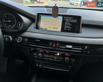 Белый БМВ Х5, объемом двигателя 2 л и пробегом 133 тыс. км за 37000 $, фото 26 на Automoto.ua