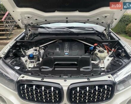 Белый БМВ Х5, объемом двигателя 3 л и пробегом 138 тыс. км за 39800 $, фото 26 на Automoto.ua